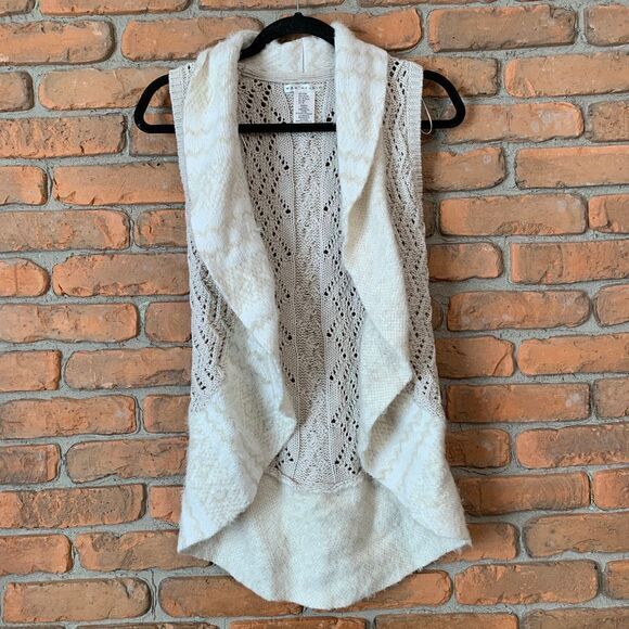 Max Studio Other - Max Studio Girls Large Sweater Vest Cream Knit Cable Pattern Open Front Cardigan